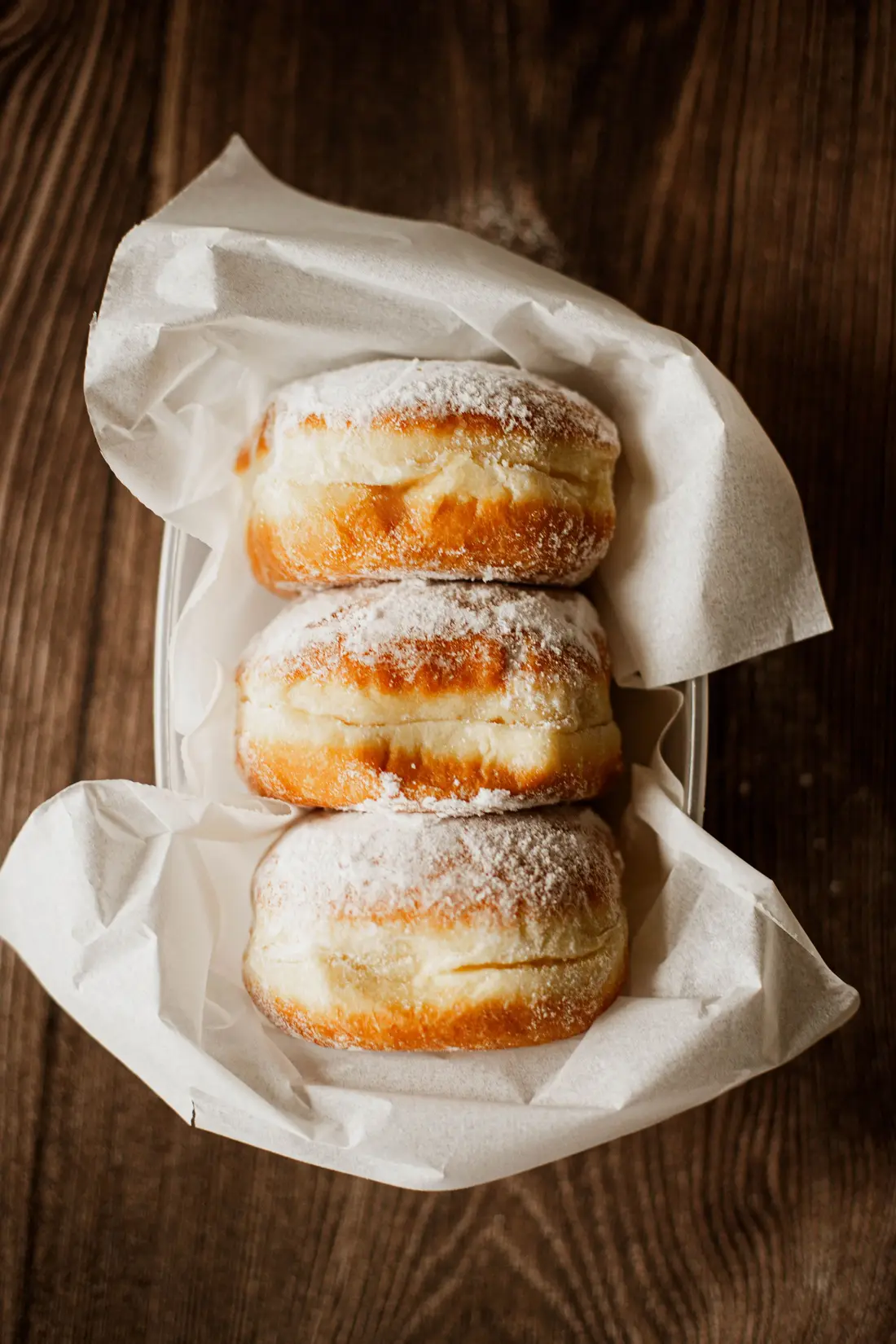 Bolas de Berlim polvilhadas com açúcar